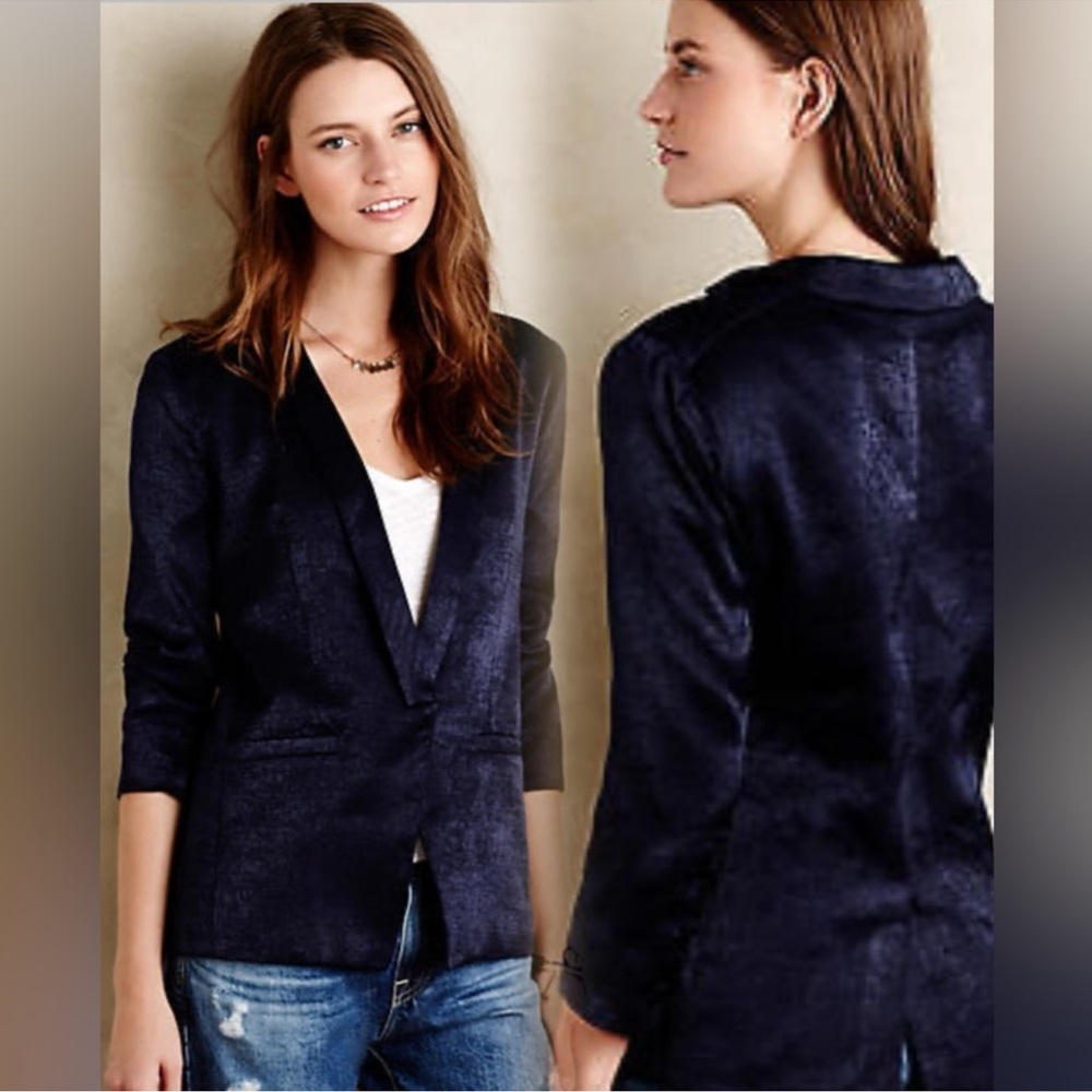 Anthropologie Capulet Satin Notch Collar Blazer
Navy Micro Velvet Size: US S NWT